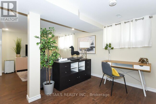 Photo du bâtiment - 2151 Lambeth Walk