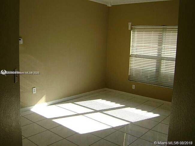 Building Photo - 4121 Sapphire Terrace
