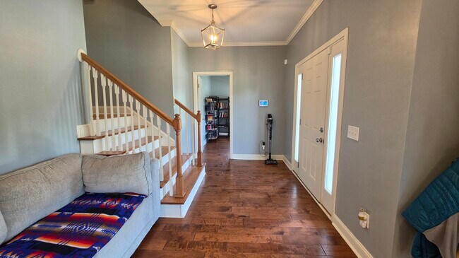Building Photo - 3120 Mayflower Ln