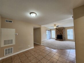 Building Photo - 17401 Red Oak Dr