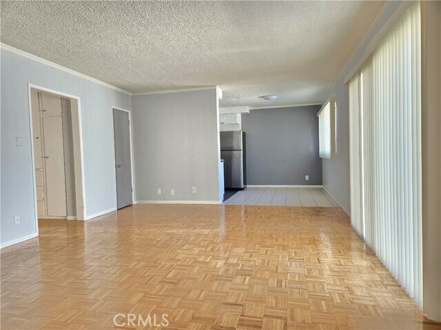 Building Photo - 15549 S Budlong Pl