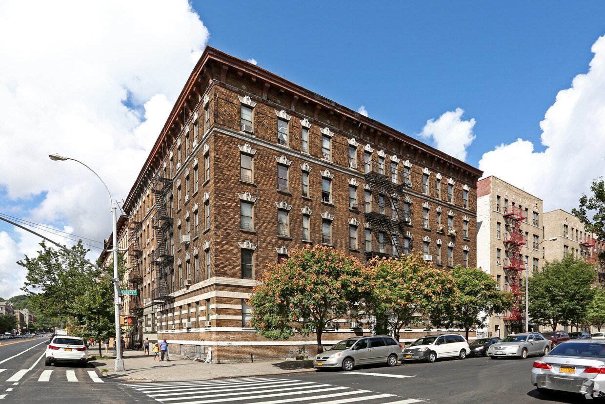 Primary Photo - 600 Academy St