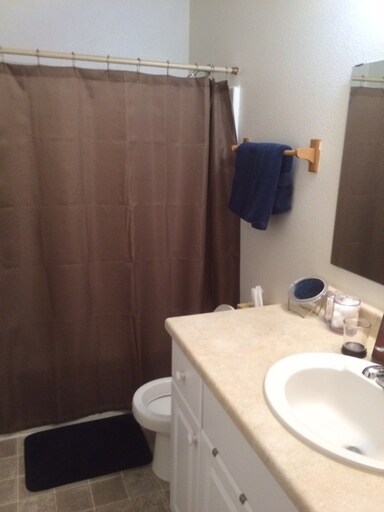 Bathroom - 124 Stenner St