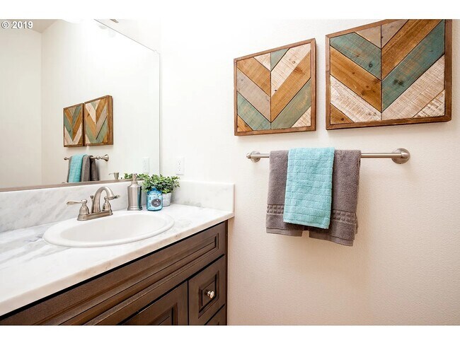 Building Photo - 8816 N Edison St