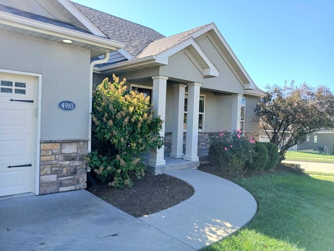 Foto del edificio - 4910 Stone Mountain Pkwy