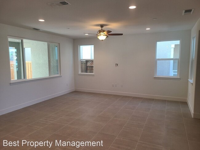 Building Photo - 4 br, 3 bath House - 118 E Vince St