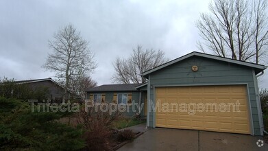 Building Photo - 4143 Hayes Cir
