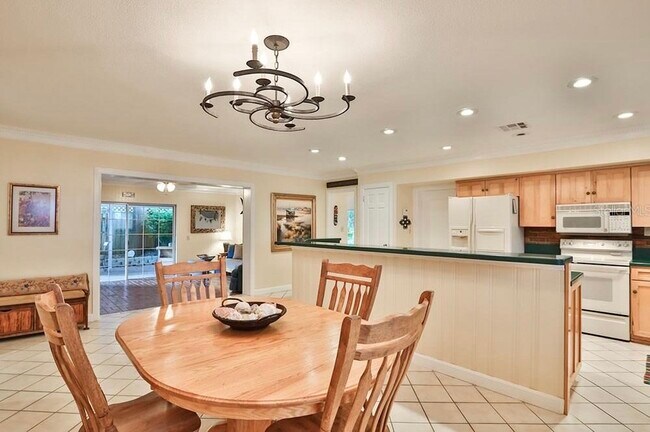 Foto del edificio - 5024 W Dickens Ave