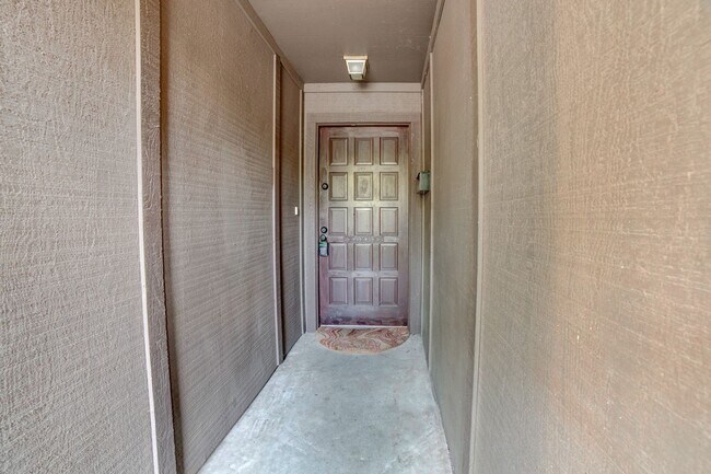 Foto del edificio - Beautiful 2 bedroom, 2 bath in Brookside A...