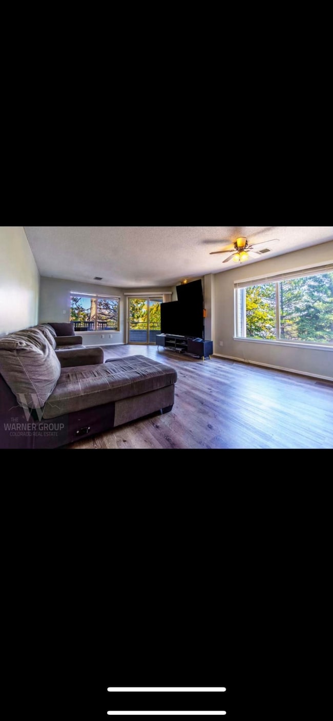 Building Photo - 3684 Iguana Dr