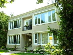 Building Photo - 111 Crichton St