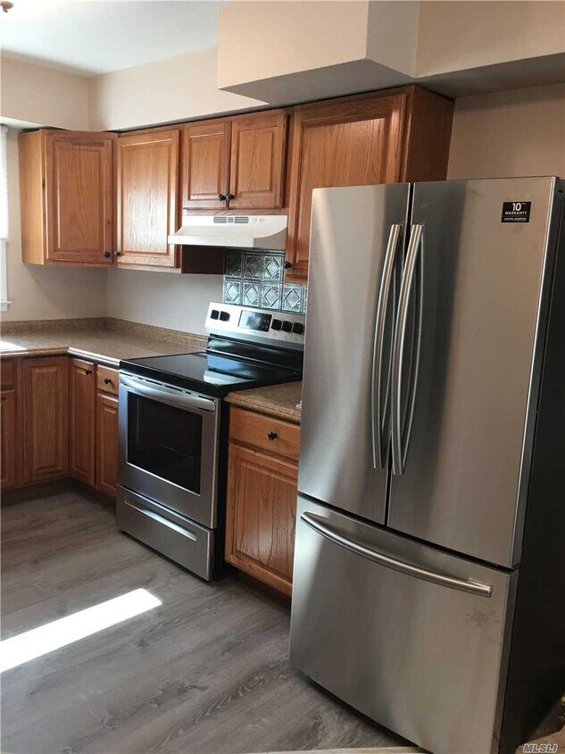 Primary Photo - 18 Hanover Pl