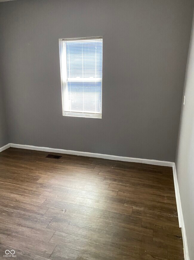 Foto del edificio - 1129 N Rural St