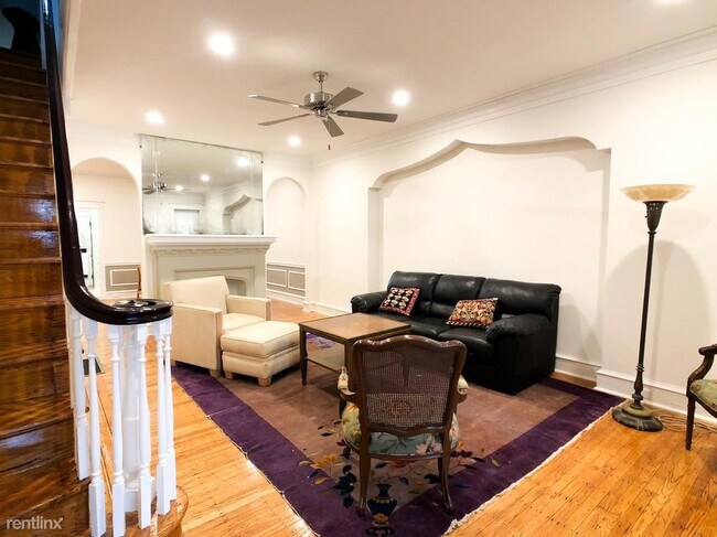 Foto del edificio - 4 br, 2.5 bath House - 5634 Woodbine Ave