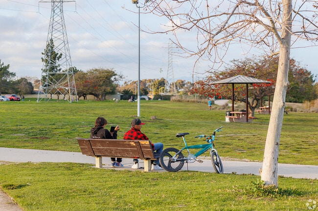 Relax on the park benches at Magic Johnson Park.