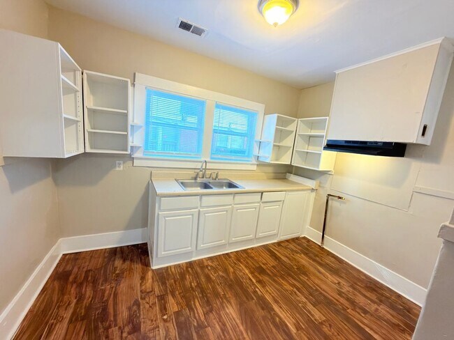 Foto del edificio - Charming 3-Bedroom Home in Memphis, TN — Move-In Special!