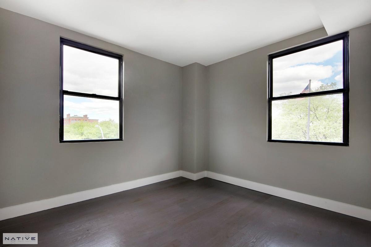 Foto principal - 175 Menahan St