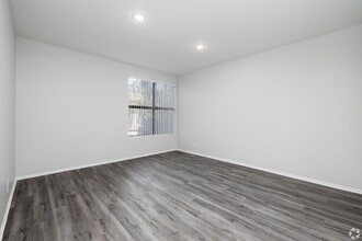 Interior Photo - 1527 Veteran Ave