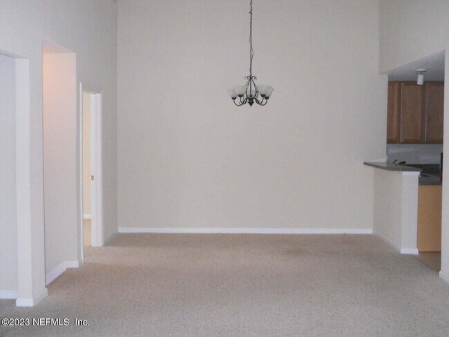 Foto del edificio - 7051 Deer Lodge Cir