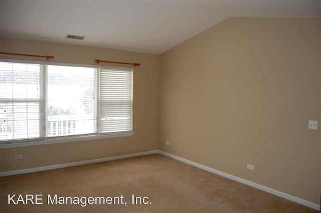 Building Photo - 1228 N Red Oak Cir