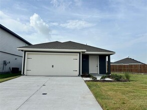 Building Photo - 1128 Northfield Dr