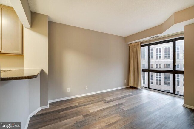 Foto del edificio - 900 N Stafford St