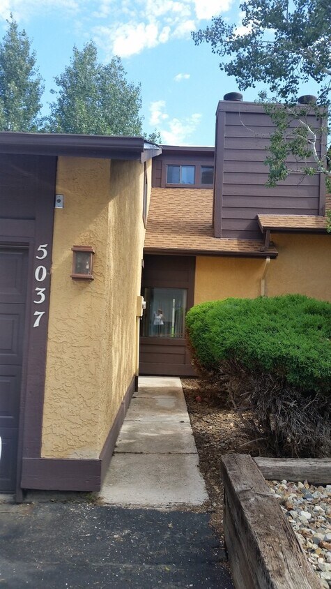 Primary Photo - Village Seven 2 Bedroom Townhome with Woodburning Fireplace and Extra Storage