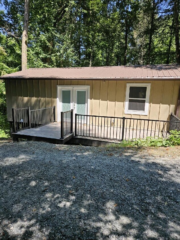 Foto principal - 123 Pebble Creek lane (Red Cabin)
