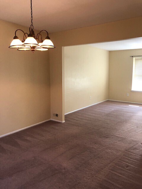 Building Photo - 1663 Carlisle Ln