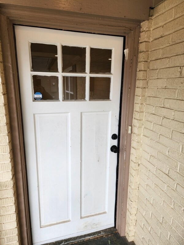 Foto del edificio - 214 Napoleon Dr SW