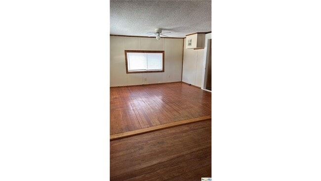 Building Photo - 204 Salinas Rd