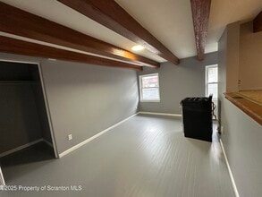 Building Photo - 306 Wyoming Ave