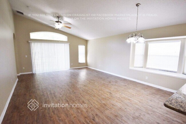 Foto del edificio - 5581 Los Palma Vista Dr