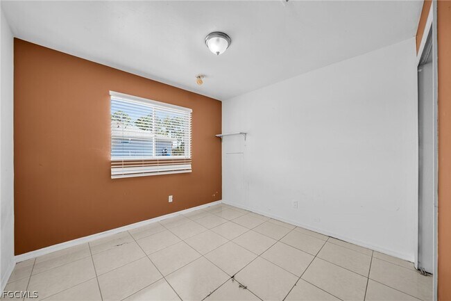 Building Photo - 4549 22nd St SW