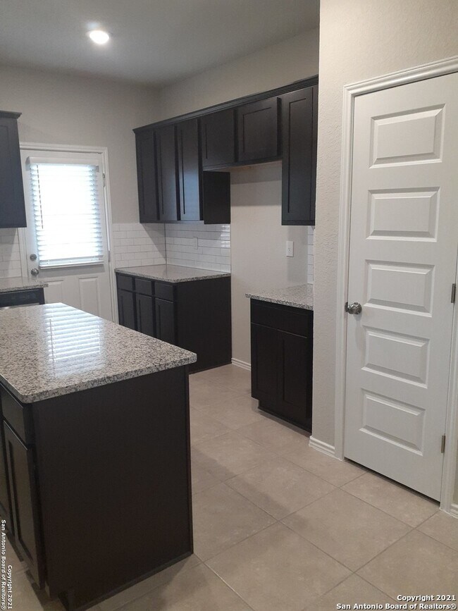 Foto del edificio - 2549 Smokey Cv