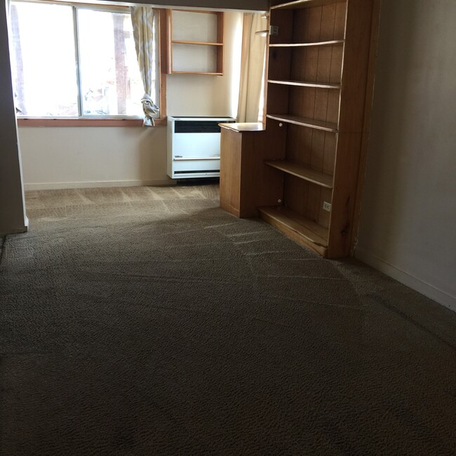 Building Photo - 306 S Humphreys St
