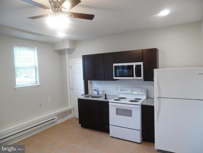 Foto del edificio - 5700 N 16th St