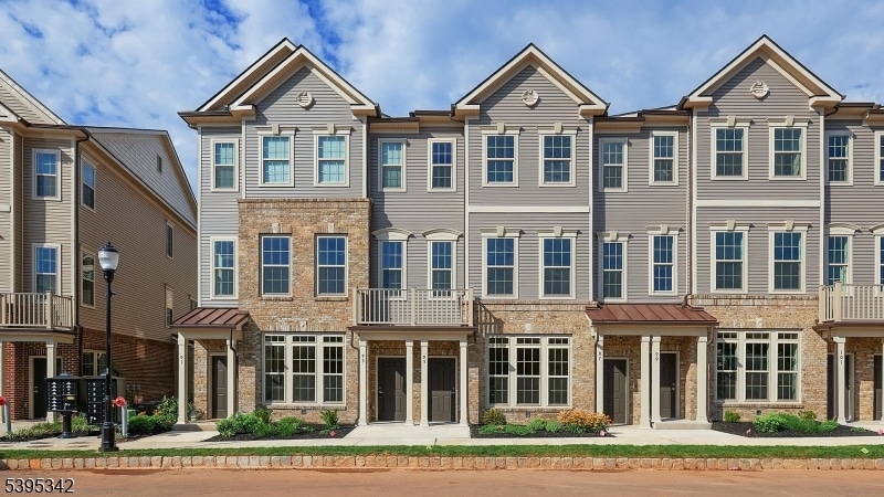 Foto principal - 95 Robeson St