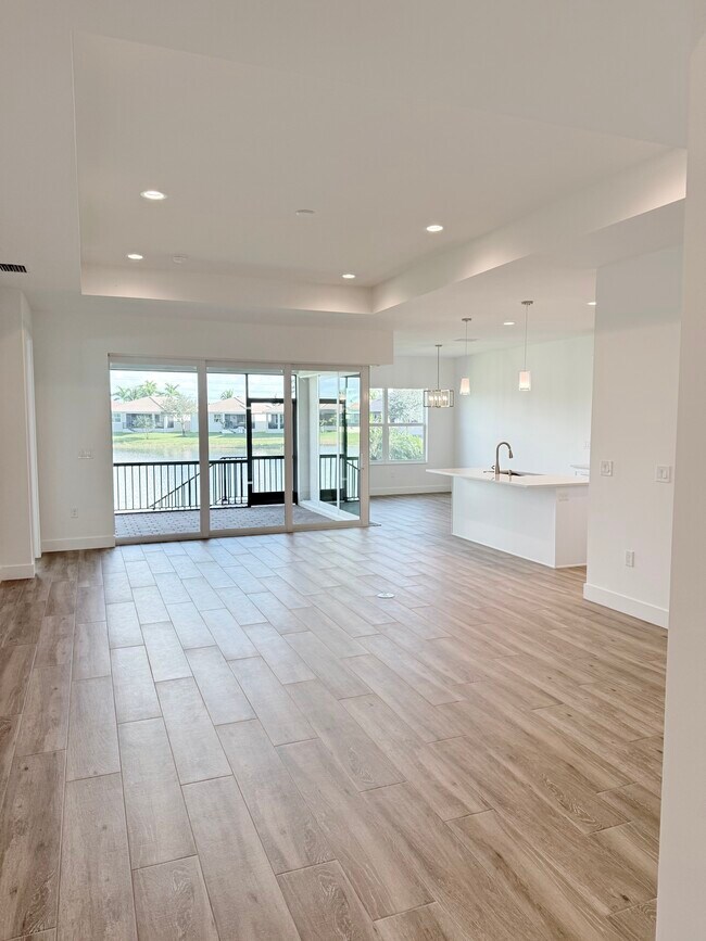 Foto del edificio - 8613 Banyan Bay Blvd