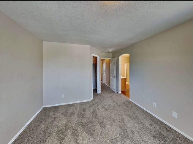 Foto del edificio - 12993 E 47th Ave