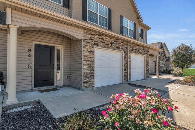 Building Photo - 9411-9417 N Adrian Ave