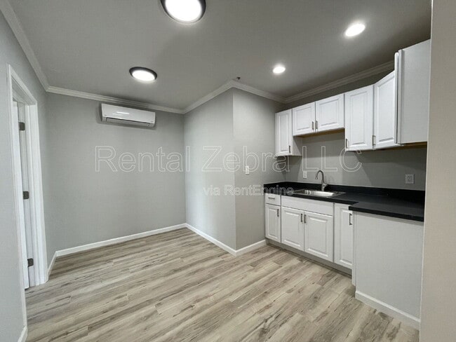 Building Photo - 343 Arlen Dr