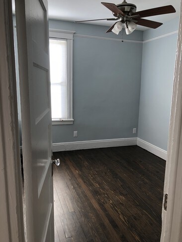 Foto del edificio - 6608 Perry Ave