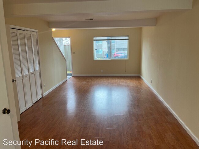 Building Photo - 2 br, 1 bath House - 118 Rainbow Ct.