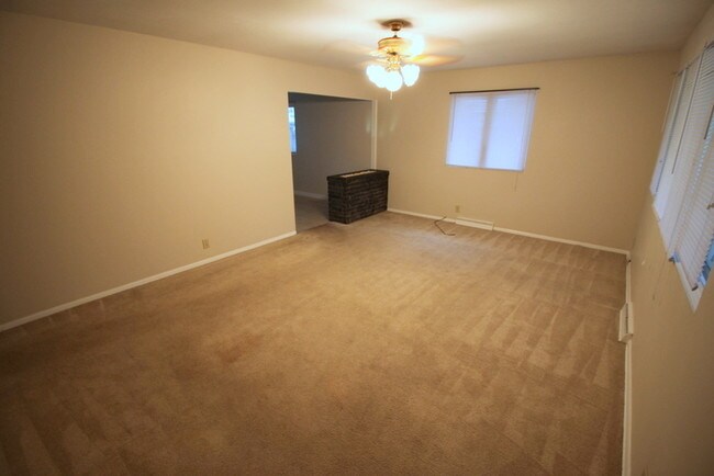 Building Photo - 2708 Edison Rd