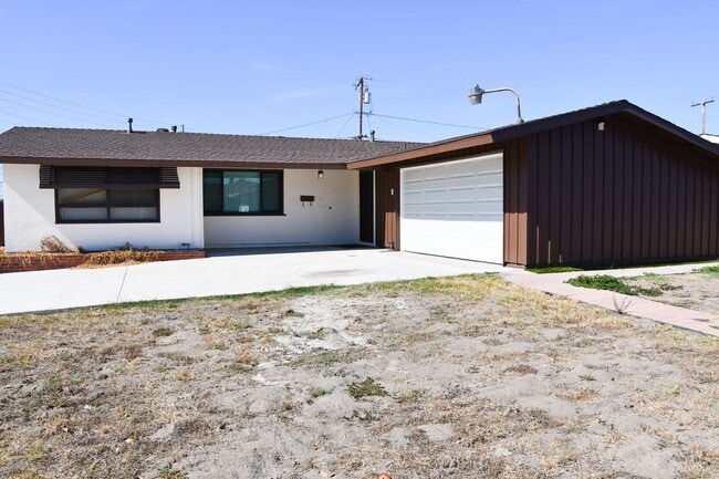 Photo - 6501 Tillamook Ave (Westminster, CA) House