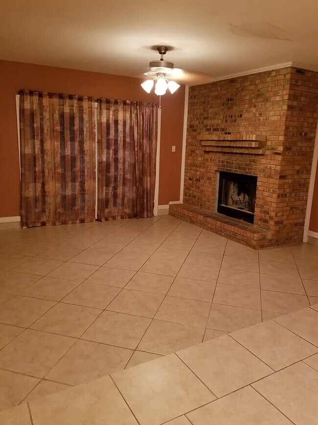 114 Jefferson Ave Unit 114, Slidell, LA 70460 Condo for Rent in