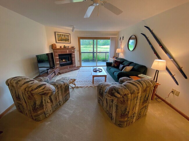Building Photo - 51 Stickney Cir