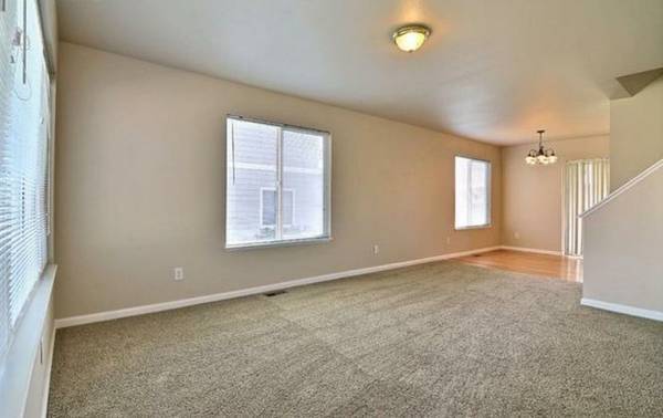 Building Photo - 3116 Swan Point Dr