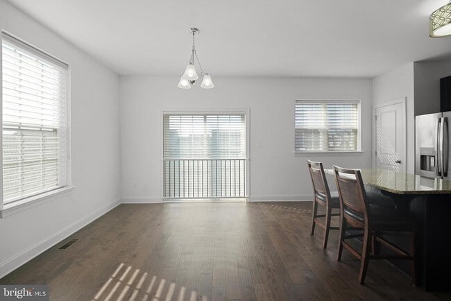 Building Photo - 1310 Carrick Ct